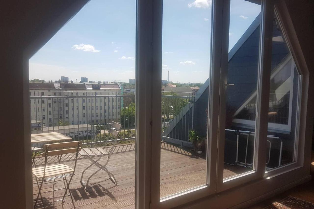 Helle Dachgeschosswohnung für 8 Personen in zentraler Lage Berlin Exterior foto