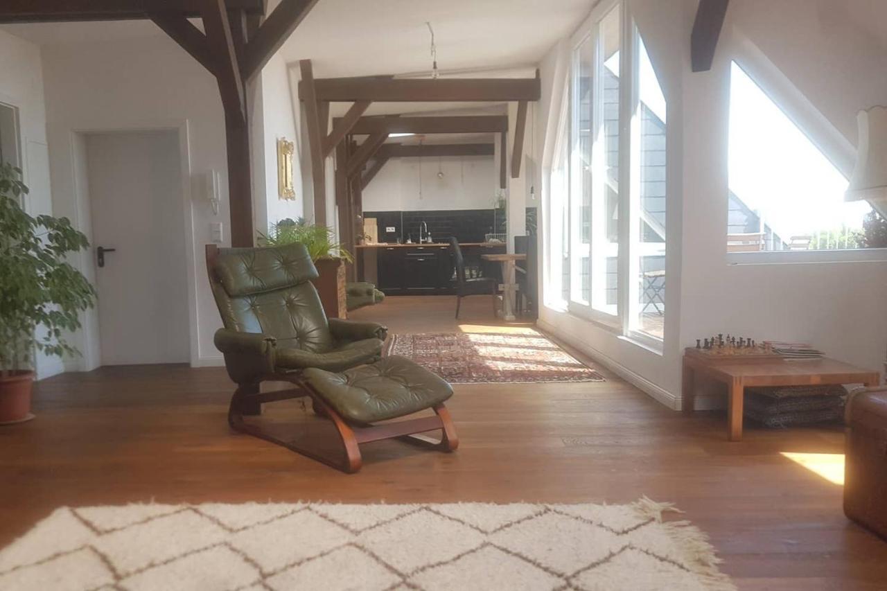 Helle Dachgeschosswohnung für 8 Personen in zentraler Lage Berlin Exterior foto